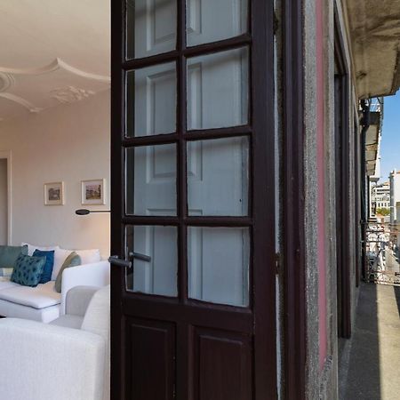Porto 61 - Bright 2Br W/ Balcony By Lovelystay エクステリア 写真