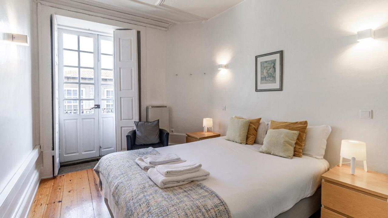 Porto 61 - Bright 2Br W/ Balcony By Lovelystay エクステリア 写真
