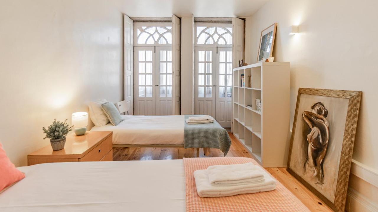 Porto 61 - Bright 2Br W/ Balcony By Lovelystay エクステリア 写真
