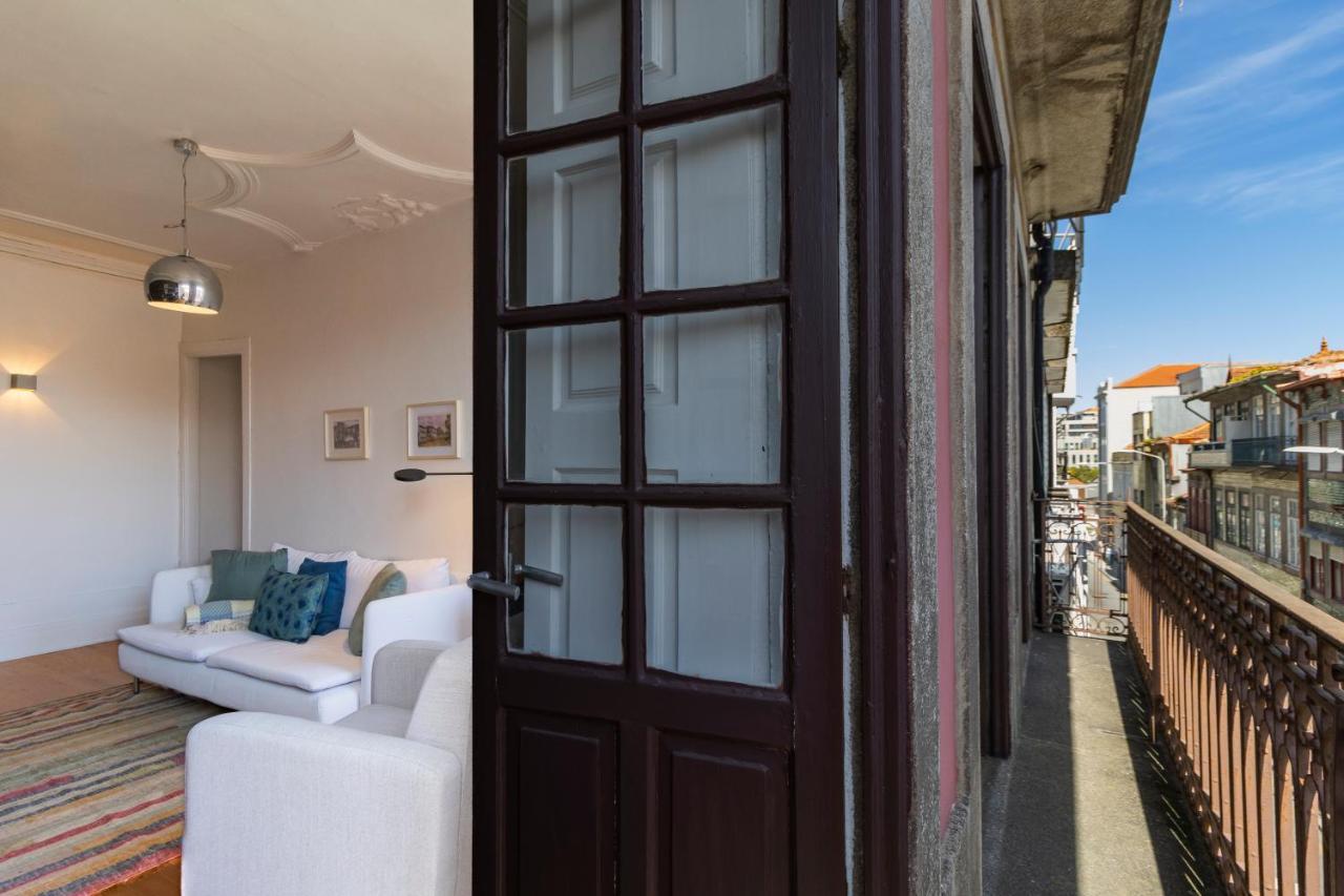Porto 61 - Bright 2Br W/ Balcony By Lovelystay エクステリア 写真