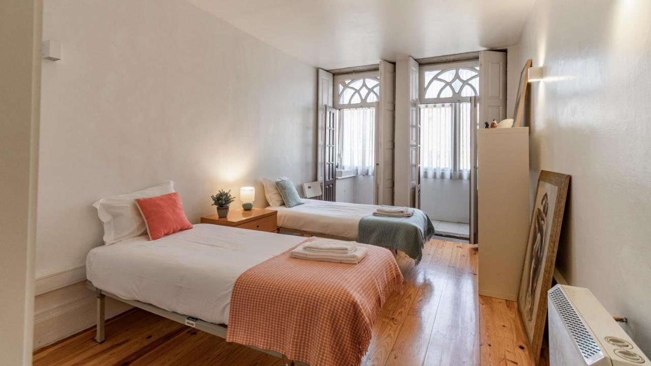 Porto 61 - Bright 2Br W/ Balcony By Lovelystay エクステリア 写真