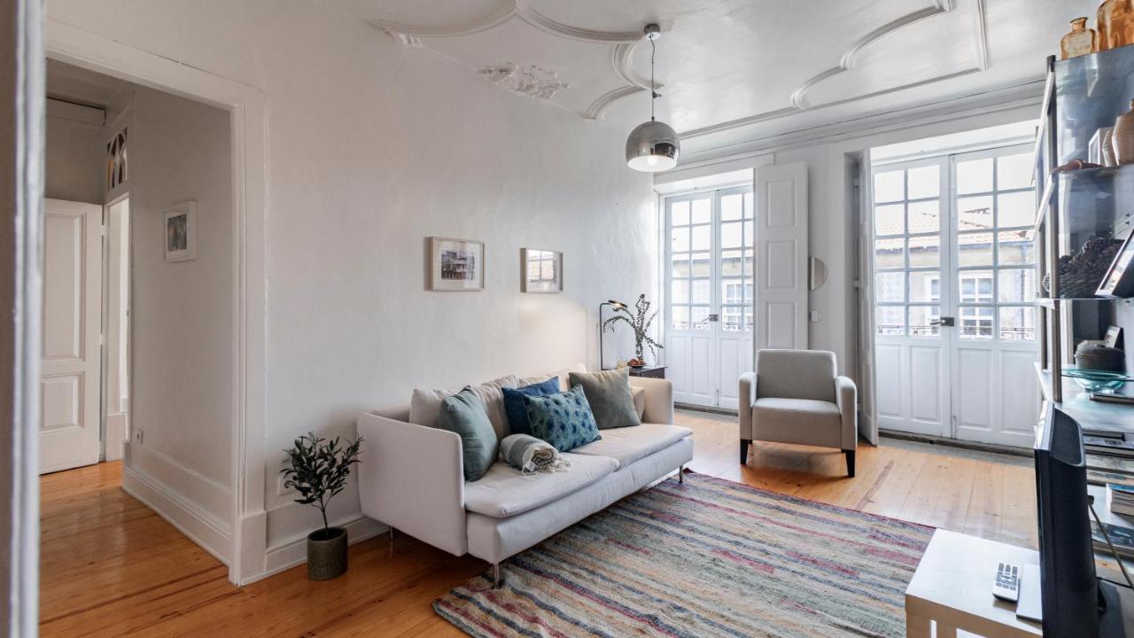 Porto 61 - Bright 2Br W/ Balcony By Lovelystay エクステリア 写真
